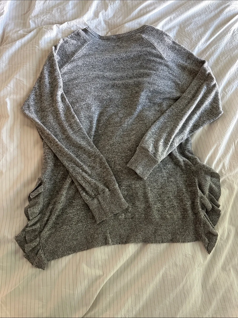Anthropologie Postmark - Light Gray Ruffle-Hem Women's Sweater - Large